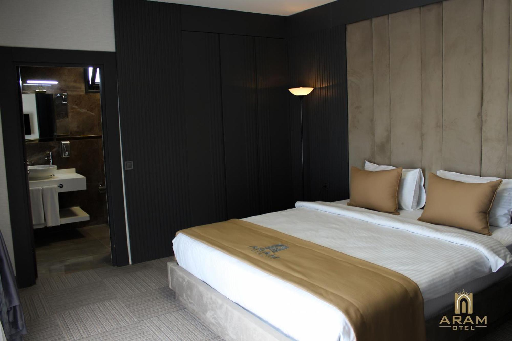 Отель Aram Business & Luxury